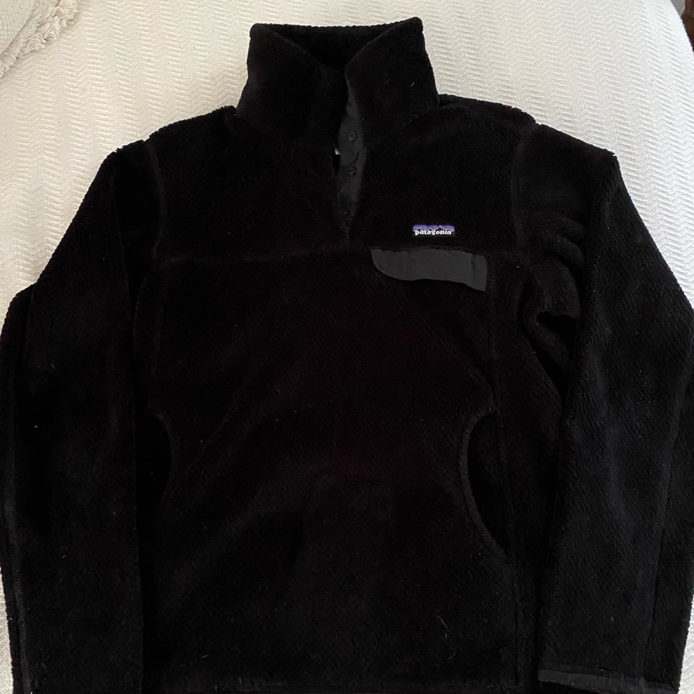 Patagonia fuzzy black quarter-button jacket